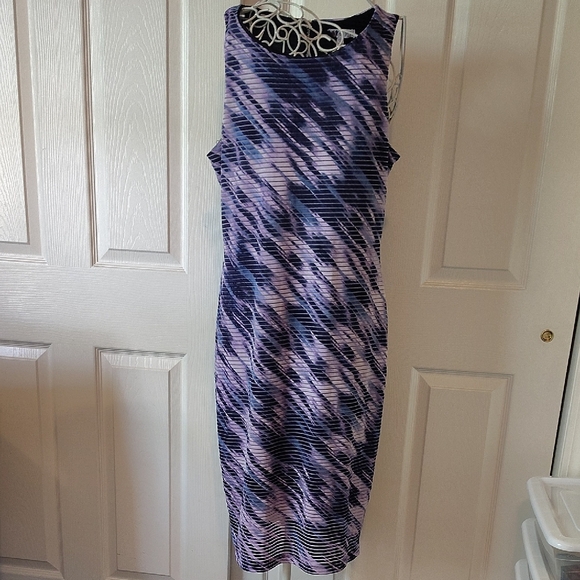 Jennifer Lopez Dresses & Skirts - Elegant Purple and Black Women's Dress
